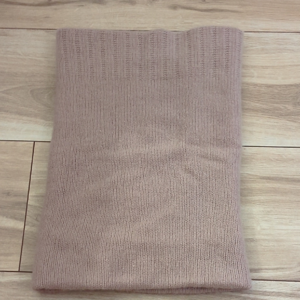 Pure Collection Soft Pink Knit Cowl Cashmere